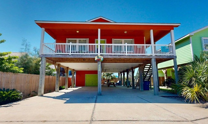 Port Aransas House | Parking for Boat, Shared Pool, Outdoor Seating Areas, Pet Friendly