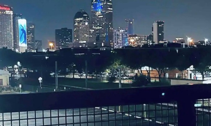 Deep Ellum Apartment | Perfect Location! Skyline View!nGym/Free Parking/Newly Renovated Pool