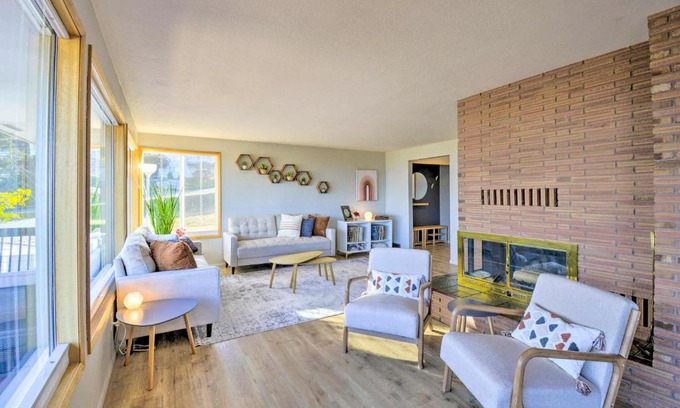 Port Angeles House | Port Angeles Pad Less Than 1 Mi to Olympic Natl Park
