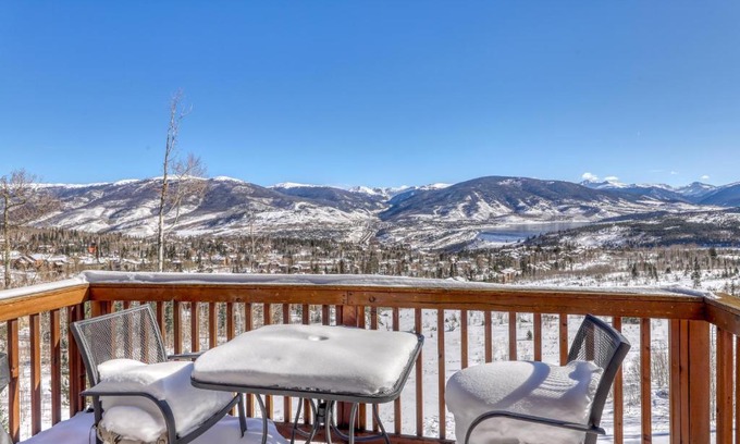 Wildernest Hotel | Prospector Village 105D