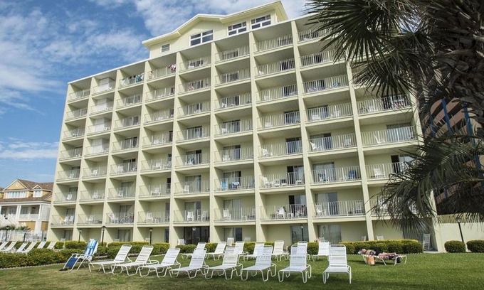 Myrtle Beach House | Quiet Yet Central Oceanfront Myrtle Beach Resort Condos