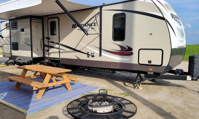 Port Bolivar House | Rad Beach Camper at Haileys Beach-n-Bay Resort