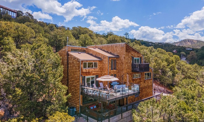 North Hills House | Raven Hill - Stunning Views from Three Decks