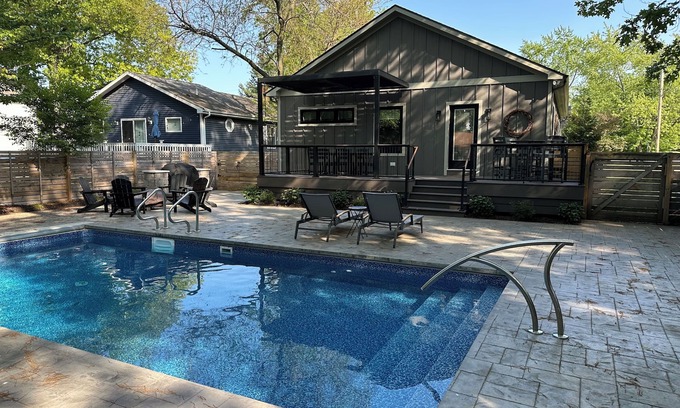 New Buffalo House | Red Oak-5 bedroom with in ground pool, fireplace-walk to restaurants