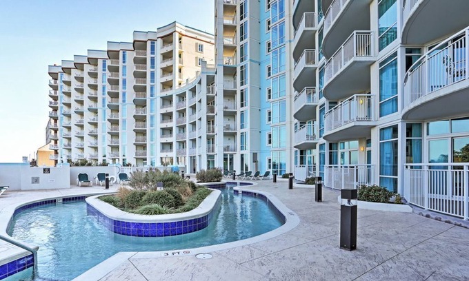 Myrtle Beach Condo | REDUCED .BEAUTIFUL & AFFORDABLE Great Ocean view. 2 MIN WALK TO BEACH