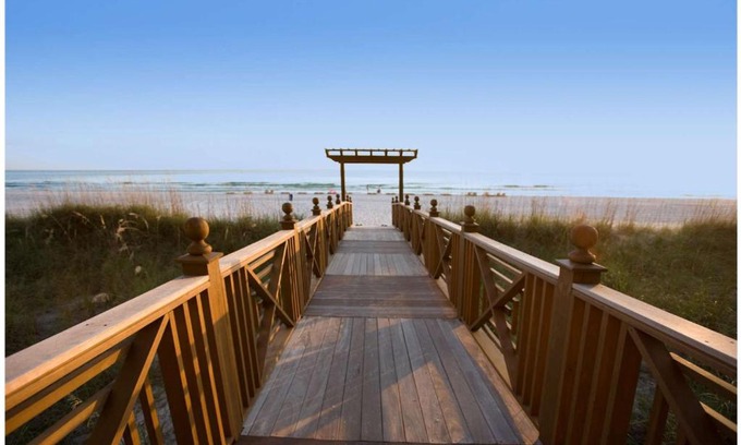 Biltmore Beach House | Regency Towers 521