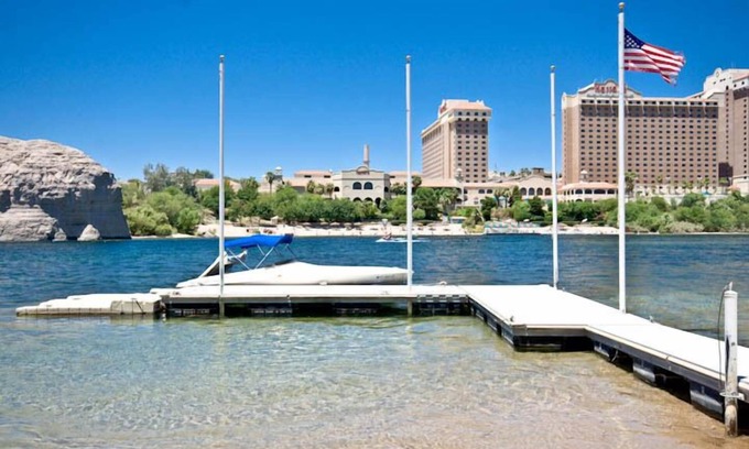 Bullhead City House | Riverfront 449 Private Beach 4Bd 3Ba