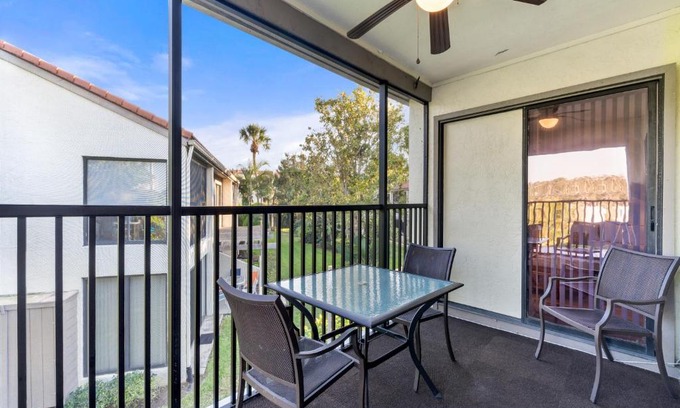 Siesta Key Apartment | Siesta Dunes Beach 201, Completely Renovated, 2 Bedrooms, Sleeps 6, Spa, Large Heated Pool, WiFi