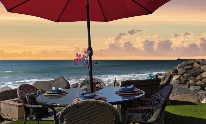 South Oceanside House | Single Family Beachfront Home with a Spa P1427-0