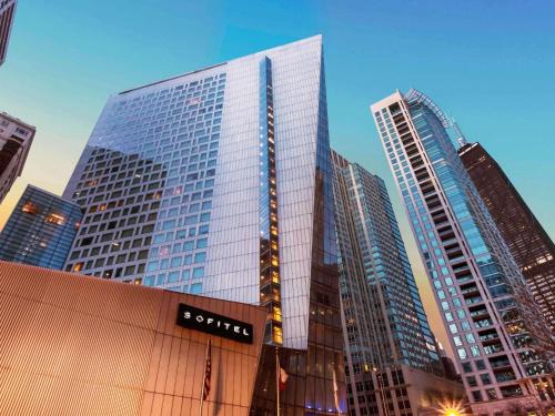 Rush and Division Hotel | Sofitel Chicago Magnificent Mile