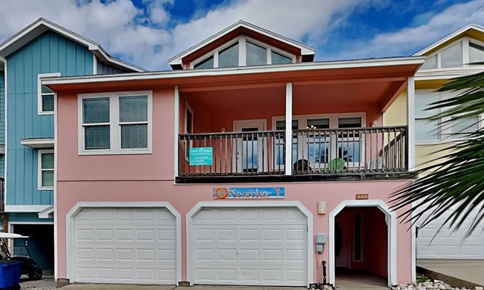Sand Point House | Sol Searcher | Pet Friendly, Walk to Beach!