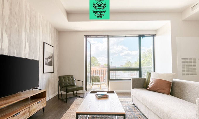University Park Apartment | Sonder at University Park | One-Bedroom Apartment w/ Balcony