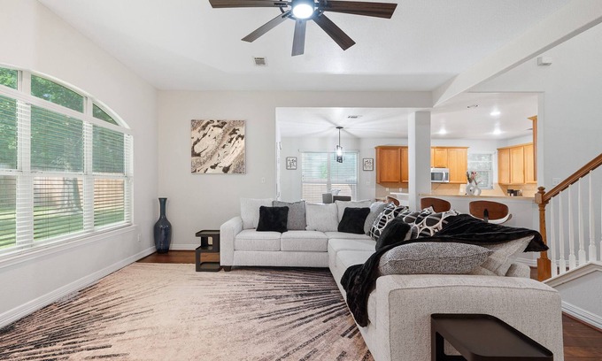 Spring House | Spacious 4BR/2.5BA Spring, TX Home in Quiet Cul-de-Sac