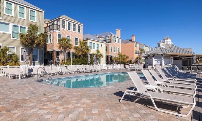 Isle of Palms House | Stay @ Serenity by the Sea on Isle of Palms