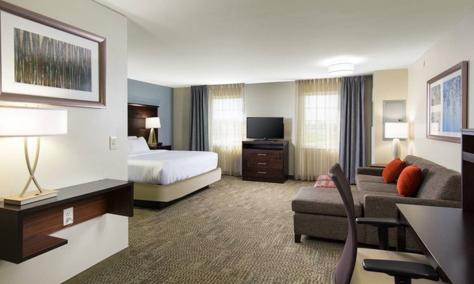 Maumee Apartment | Studio flat ∙ 1 bedroom ∙ 4 guests