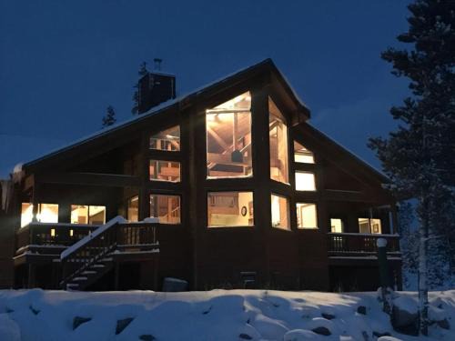 Grand Lake House | Take a break from it all escape to the mountains