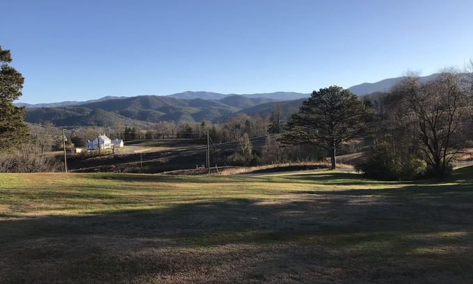 Townsend Cabin | Tennessee's Finest Smoky Mountain Vacation Rental Getaway!