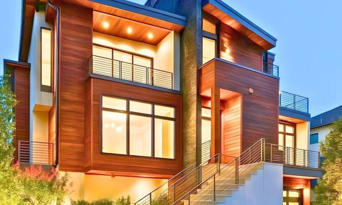 Edgehill House | The Dove - Downtown Modern-Huge Rooftop Deck-Gulch