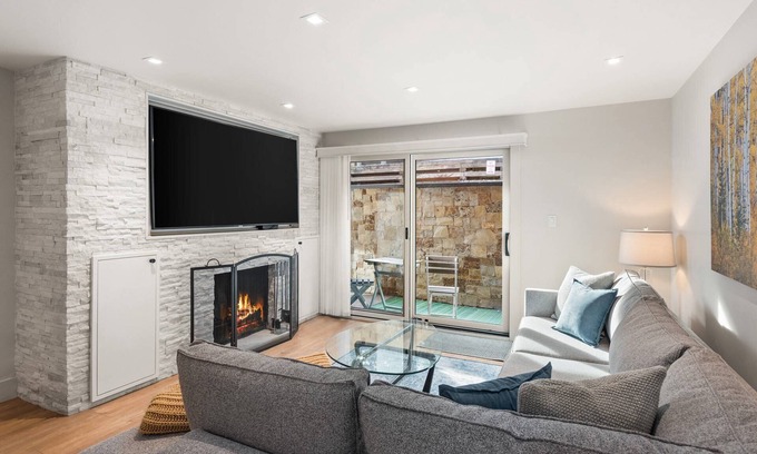 Aspen Condo | Three Blocks To Downtown! Parking, Wood FP, W/D, With Portable Air Conditioning