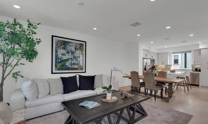 Toluca Lake House | Tri-Level Modern Home + Private Rooftop Deck