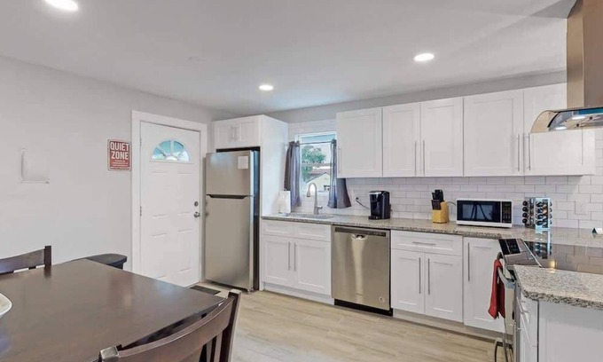 Berkley House | Updated 3-Bed Ranch w/King Beds, Yard & Smart TVs on Corner Lot
