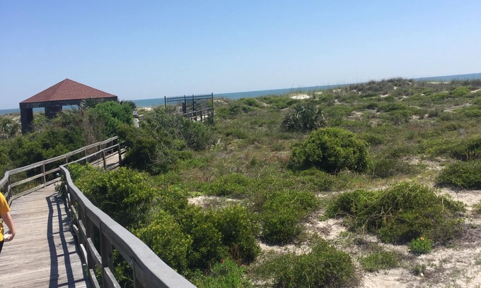 Butler Beach Condo | Updated and comfortable Ocean Hibiscus condo! Great location on Butler Beach!