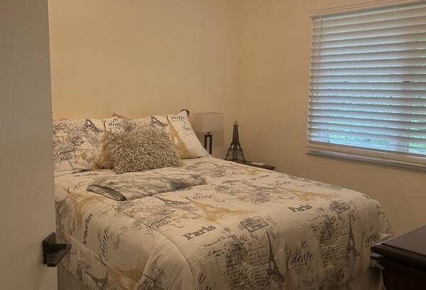 Clarkston Resort | Private room ∙ 1 guest