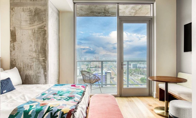 Rainey Street Historic District House | 41 m² House ∙ 1 bedroom ∙ 2 guests