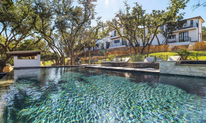Spicewood House | Villa 6: 3-Bedroom|Pool|Hot tub|Firepit|Cornhole