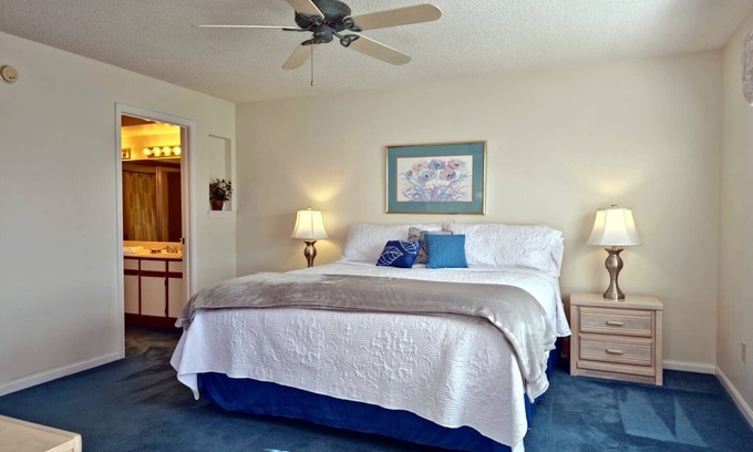 Branson Condo | Walk-In ~ Clean ~ 2 Kings ~ Indoor Pool ~ Hot Tub