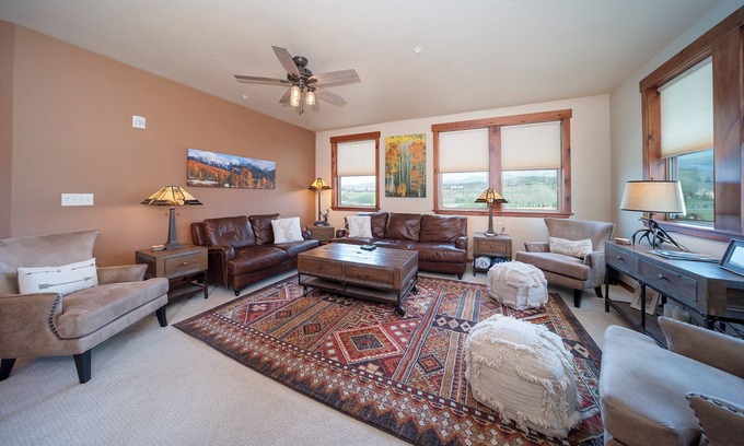 Fraser Condo | Wonderful 3 bedroom mountain views, private deck