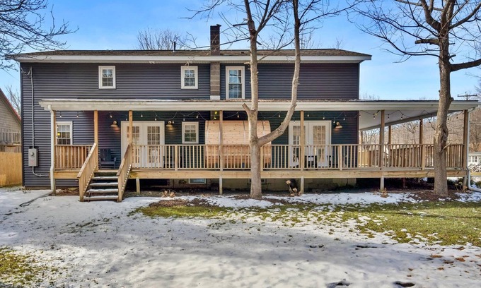 Pittsfield House | Woodland 5-BR Retreat 5-Min to Jiminy Peak