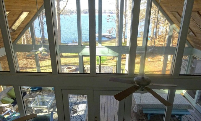 Lake Oconee House | Wow views@ Family-friendly Lake Oconee! Dock! Grill! Firepit! Hot-tub! PetsOK!