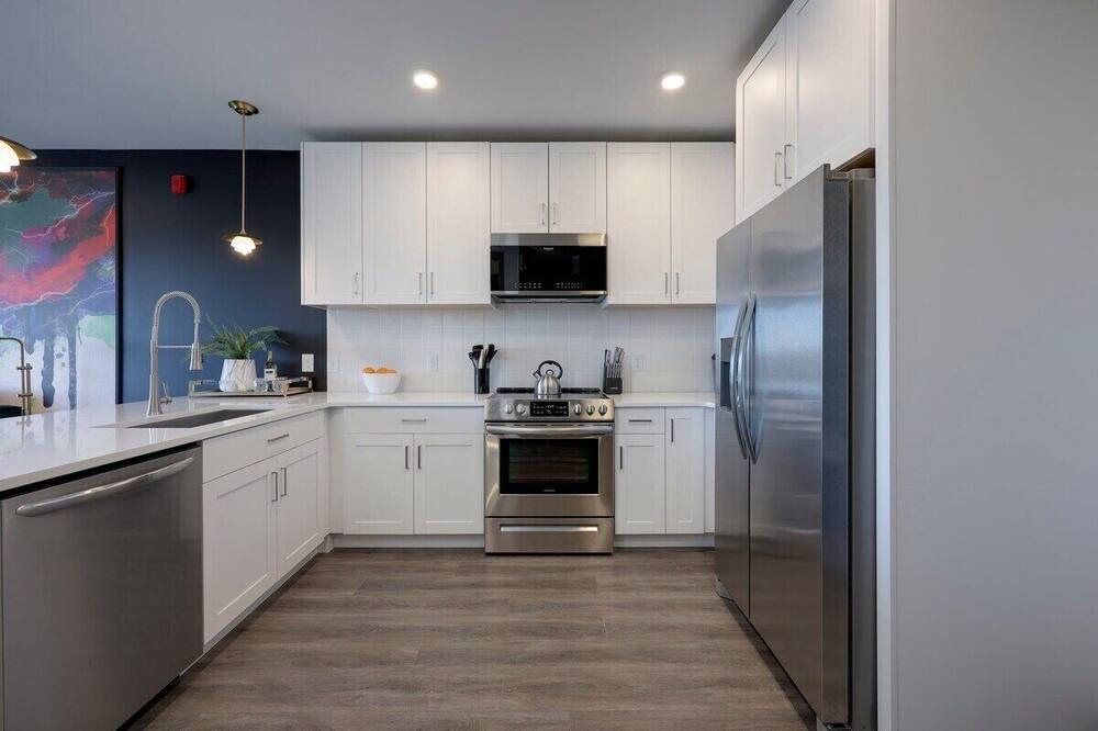 Rolling Mill Hill Condo | Downtown Nash 1mi to Broadway 4 beds Sleeps 6