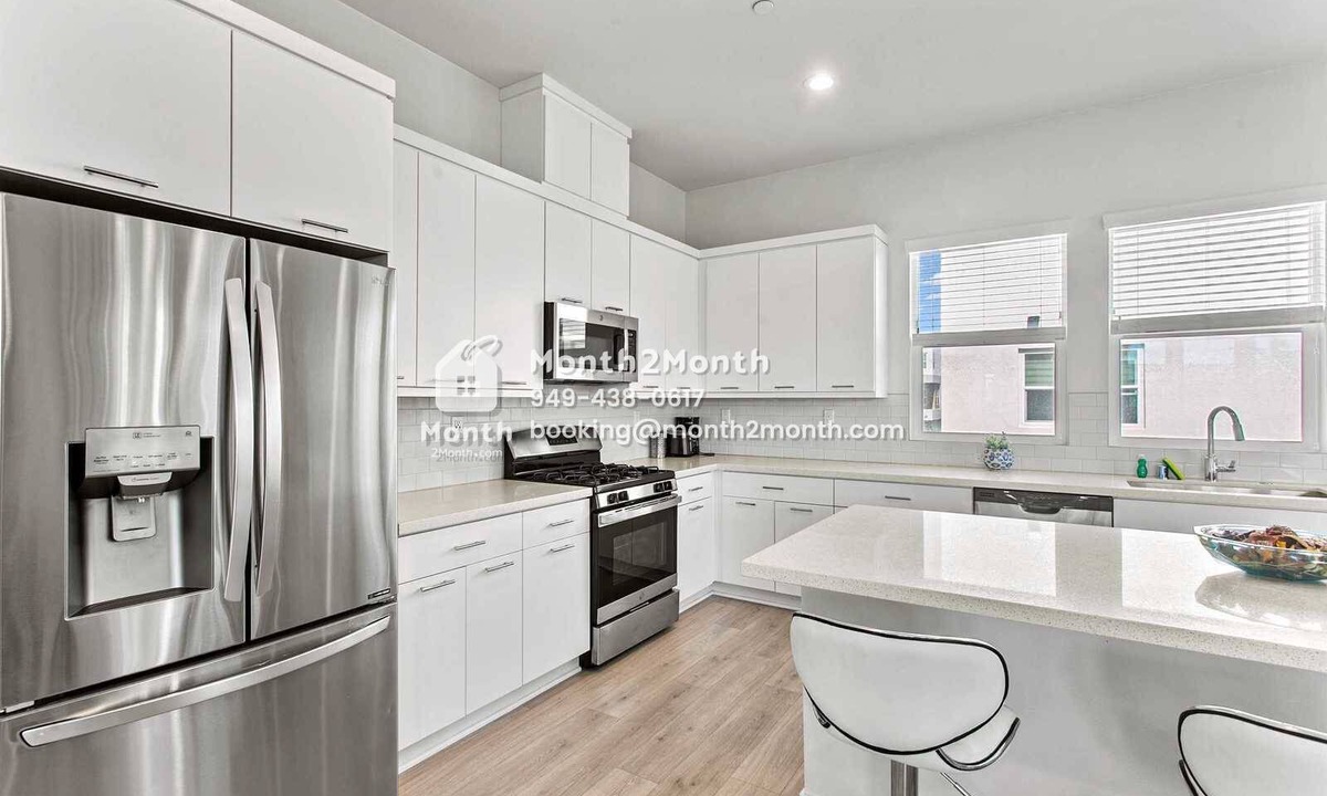 Platinum Triangle House | Enchanting Oasis on Lewis St #41823