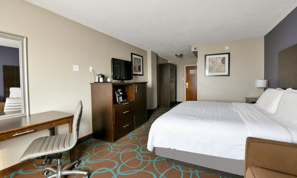 Photo of Bedroom in Downtown Niagara Falls