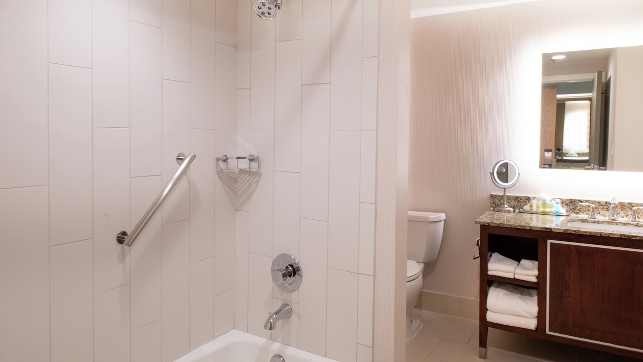 Photo of Bathroom in Lloyd District