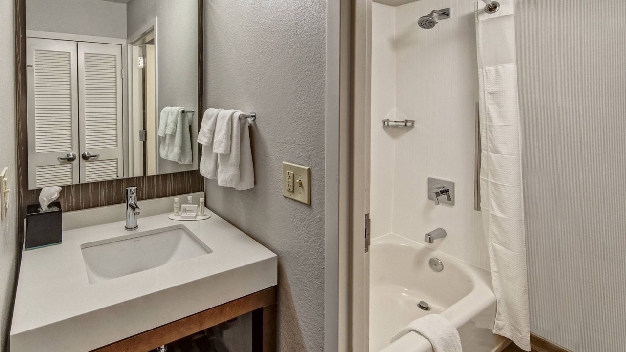Photo of Bathroom in Music Row