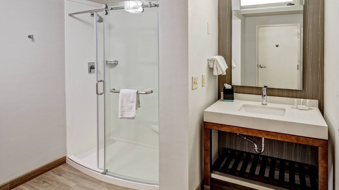 Photo of Bathroom in Music Row