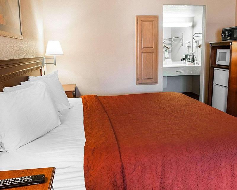 Photo of Bedroom in Mesilla Park