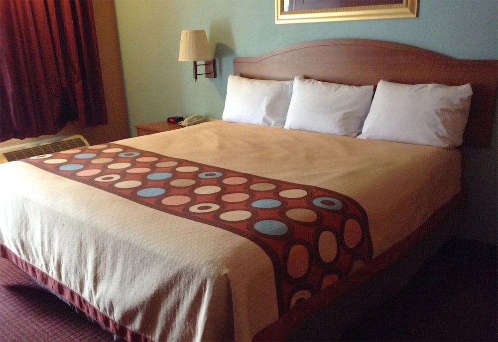 Photo of Bedroom in Western Division