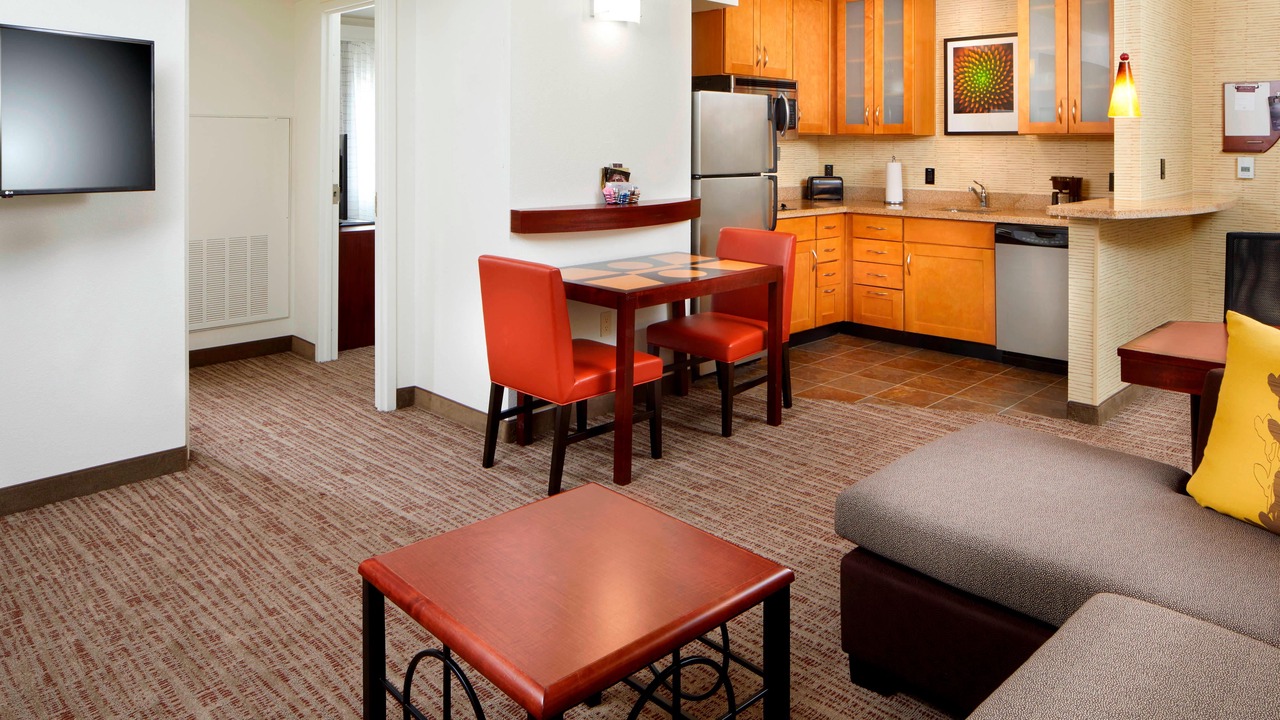Photo of Livingroom in Far North Central