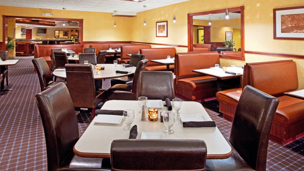 Photo of Livingroom in Downtown Niagara Falls