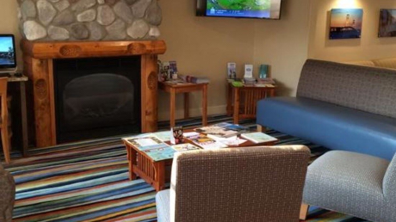 Photo of Livingroom in St Ignace