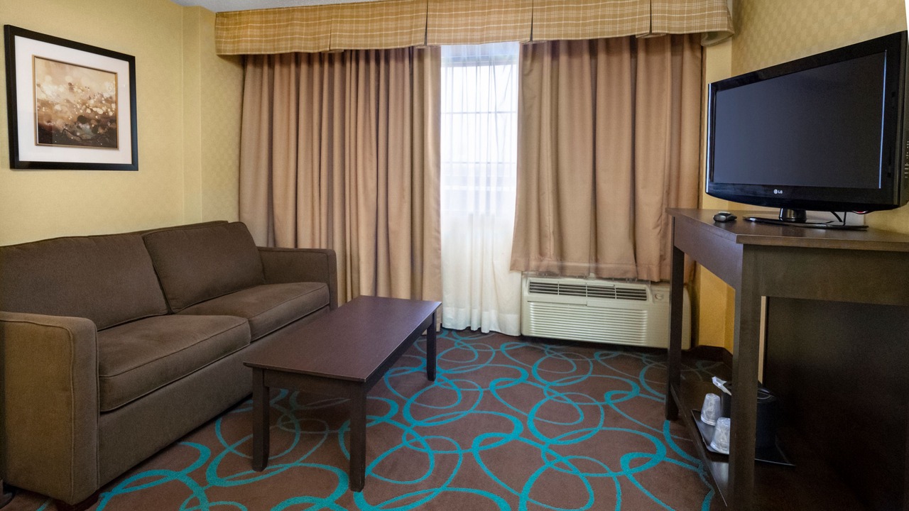 Photo of Livingroom in Downtown Niagara Falls