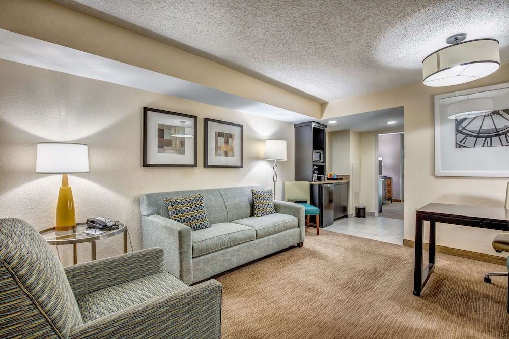 Photo of Livingroom in White Station