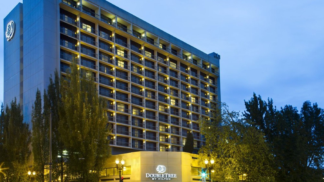 Photo of Buildings in Lloyd District