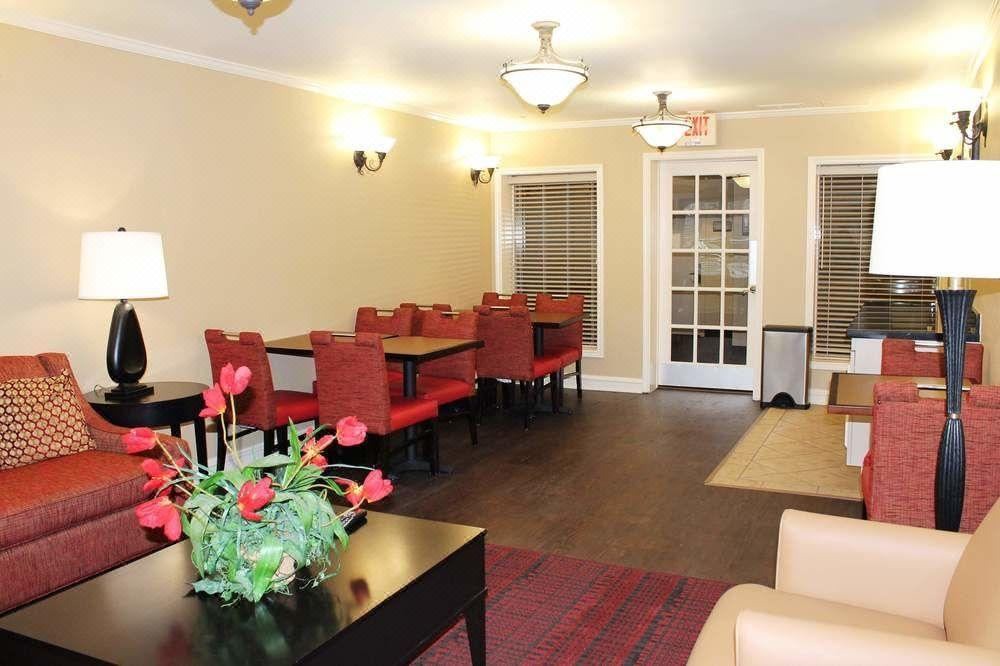 Photo of Livingroom in Memphis