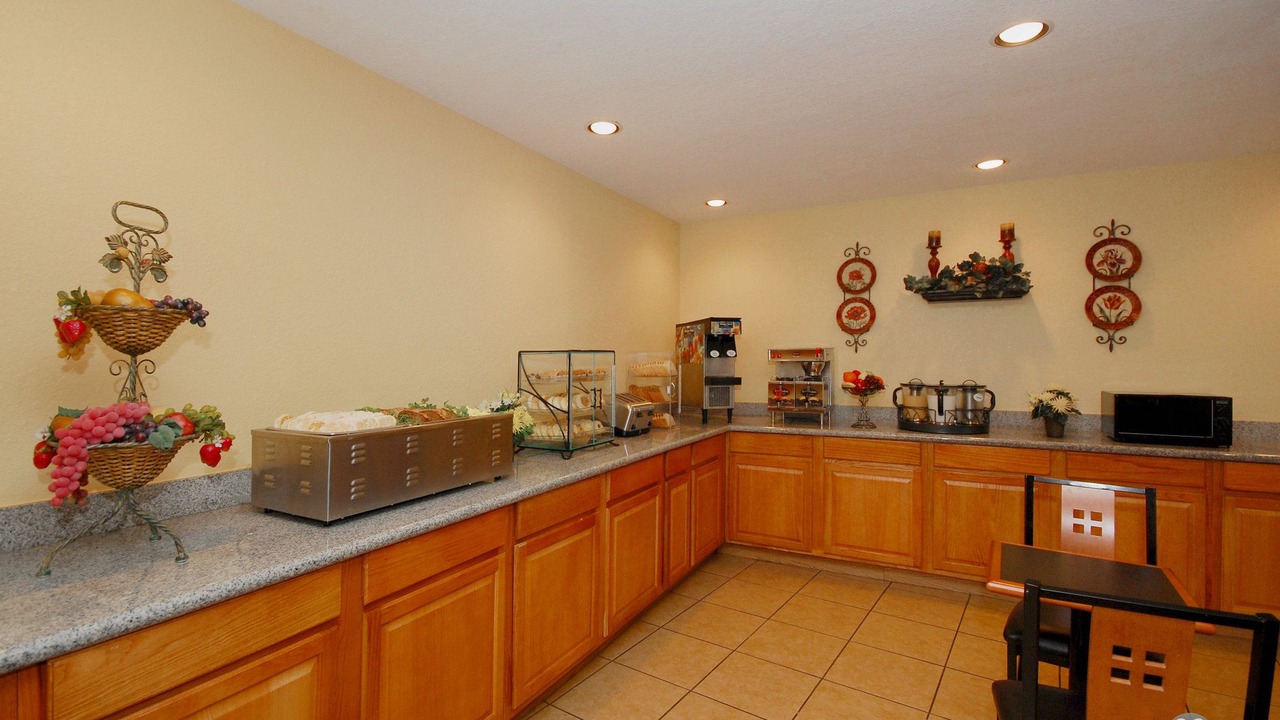 Photo of Kitchen in Center