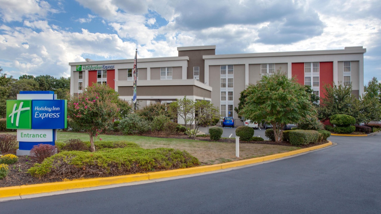 Photo of Buildings in Camp Springs